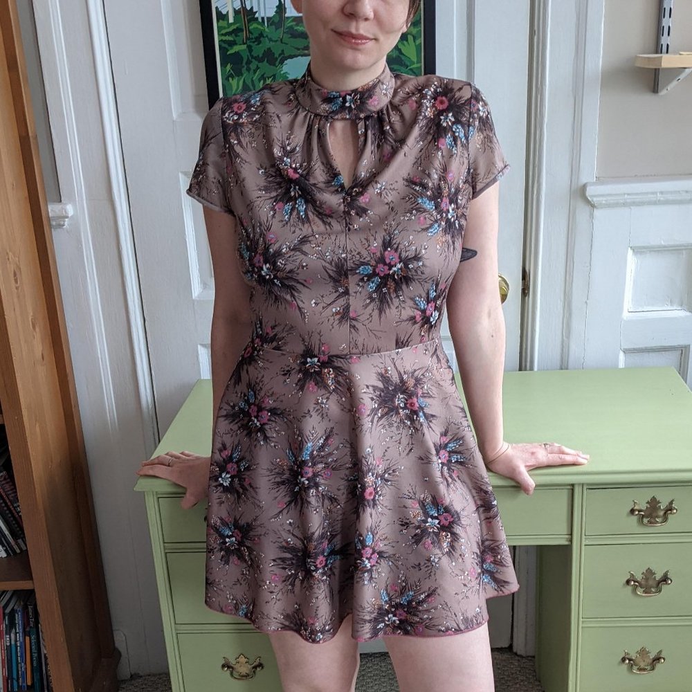 VINTAGE floral skater dress with keyhole neck